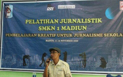 Guna Melatih Bakat Jurnal Siswa, SMKN 01 Madiun Adakan Pelatihan Jurnalistik